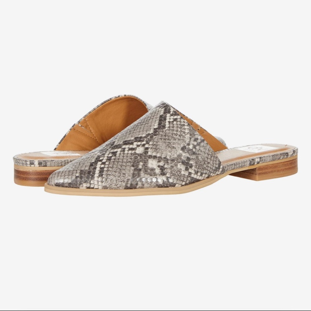 NWOT DV Dolce Vita “Imalia” slides